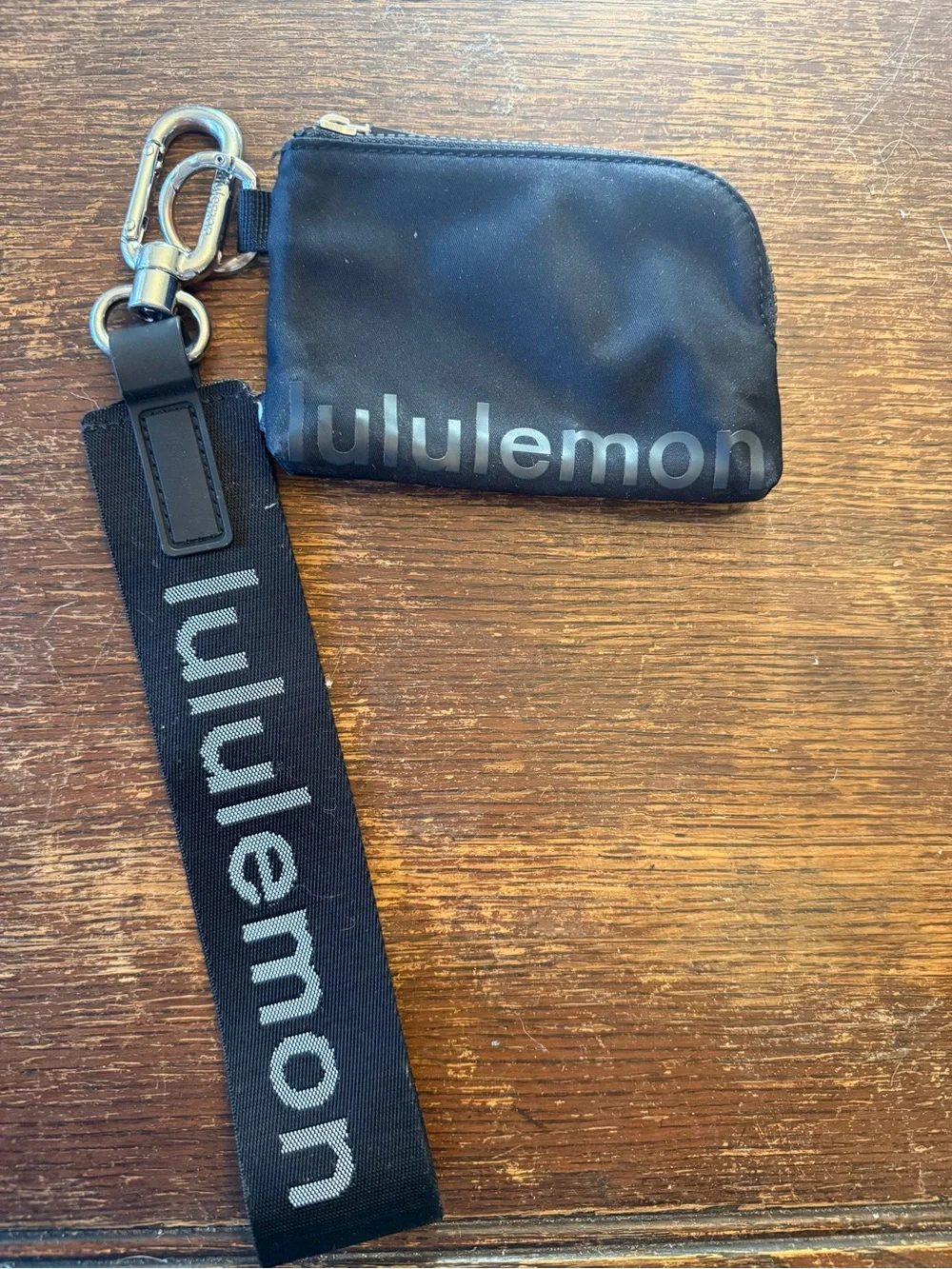 EUC Lululemon never lost keychain and wristlet pouch wallet